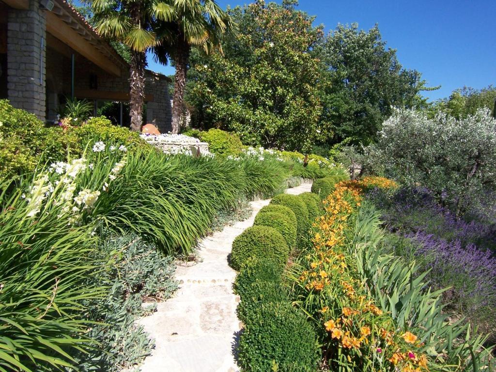 Lou Granos Bed and Breakfast Gordes Habitación foto