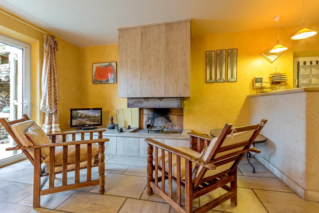 Lou Granos Bed and Breakfast Gordes Exterior foto