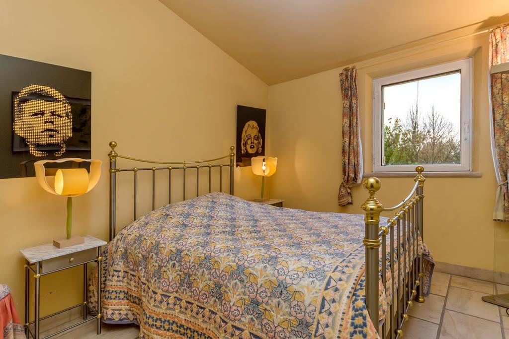 Lou Granos Bed and Breakfast Gordes Exterior foto