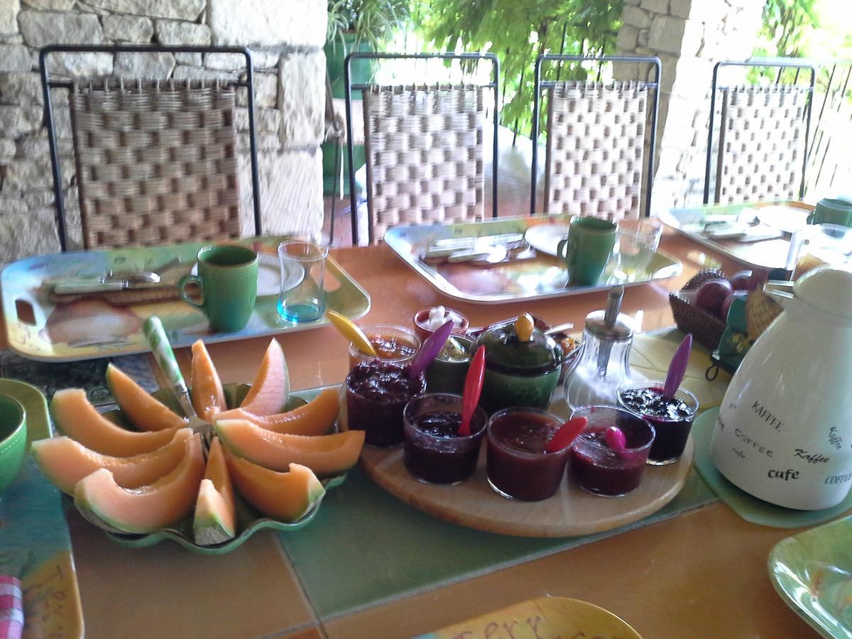 Lou Granos Bed and Breakfast Gordes Exterior foto